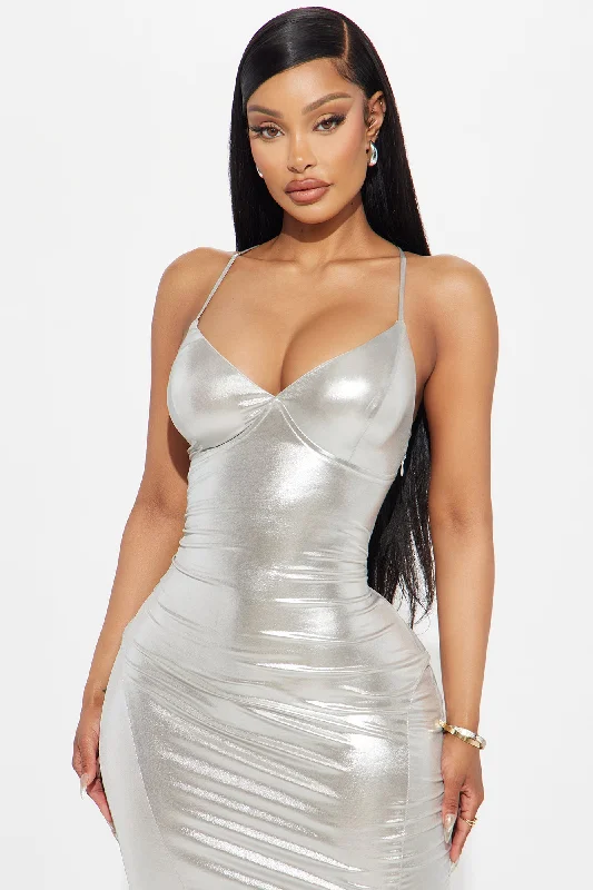 Shelby Metallic Gown - Silver